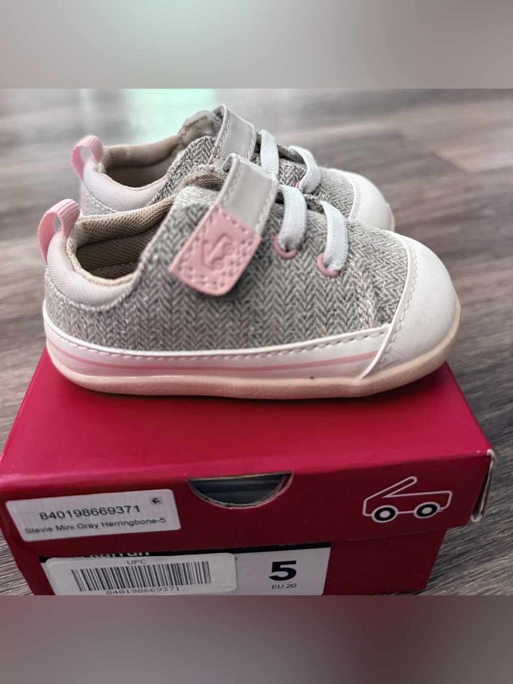 See Kai Run Stevie Mini First Walker Shoe - Gray Herringbone